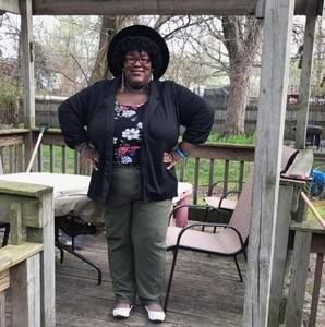 Meet your Posher, Monique